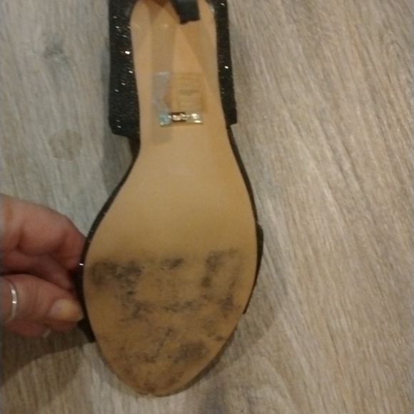 Bebe - Picture 6 of 6